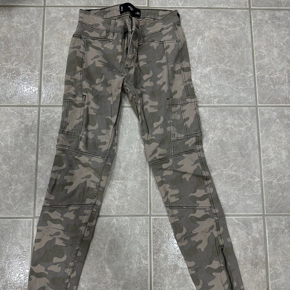 Camo jeans